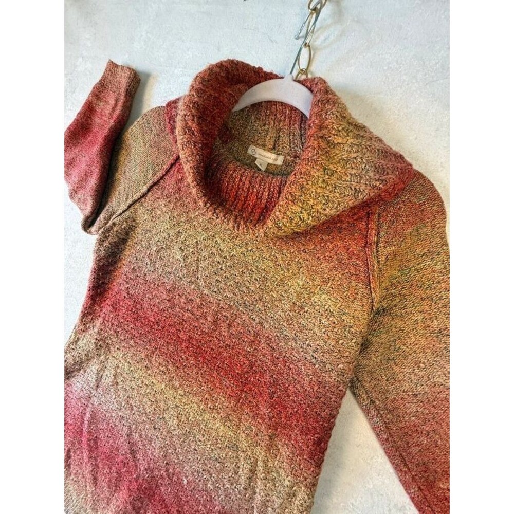 Established knitted sweeter